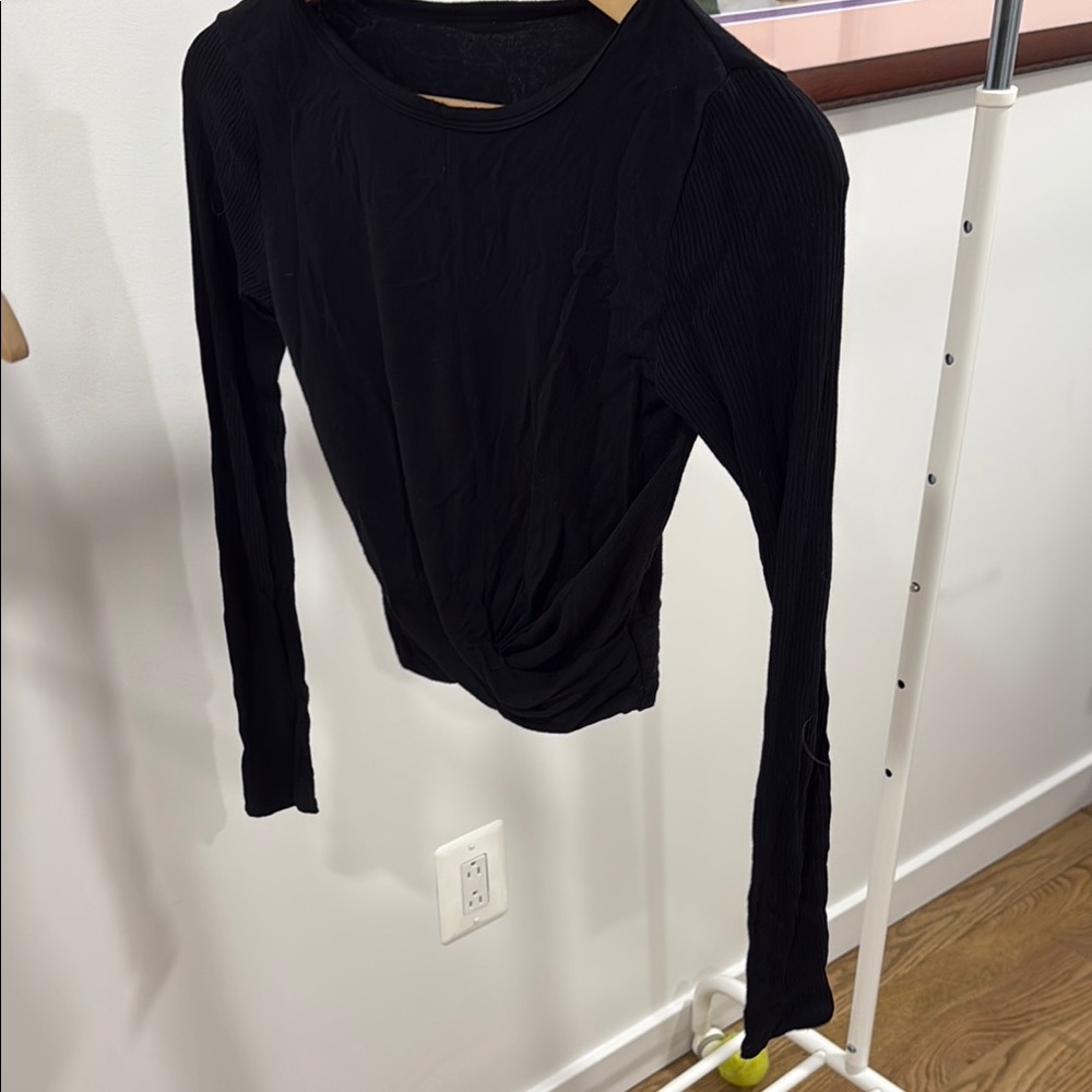Alo Black Women's Top